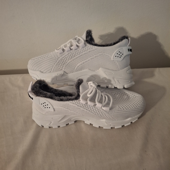 White Sneakers For Women with Faux Fur Lining - Picture 4 of 6